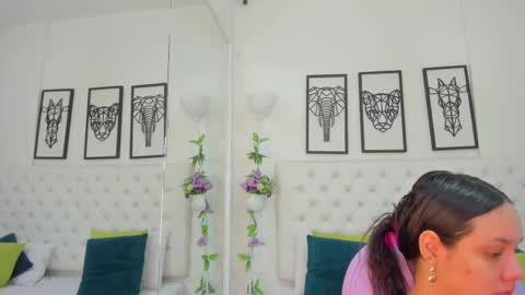 Isa online show from February 25, 2025, 10:58 am