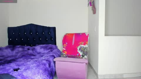 scarlet_tommy online show from January 10, 2025, 9:42 pm