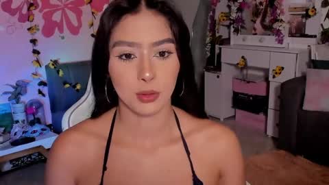 Snapshot of scarlet_villamizar chatting on April 23, 2026, 4:46 am SCARLET online show from April 23, 2026, 4:46 am