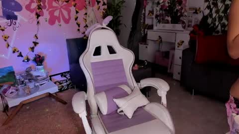 Snapshot of scarlet_villamizar chatting on May 5, 2026, 4:42 am SCARLET online show from May 5, 2026, 4:42 am