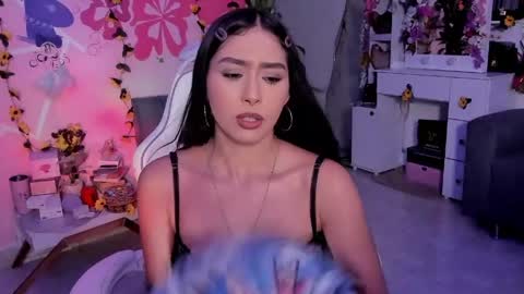 Snapshot of scarlet_villamizar chatting on May 21, 2026, 5:03 am SCARLET online show from May 21, 2026, 5:03 am