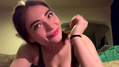 scarletbean online show from March 23, 2026, 1:26 pm