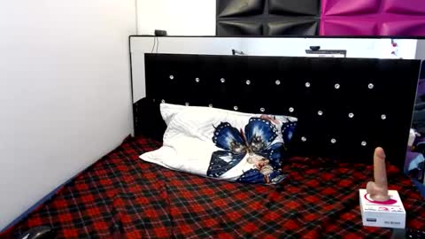 scarletglow1 online show from January 4, 2025, 5:26 pm