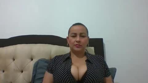 scarletglow1 online show from November 9, 2025, 2:10 am