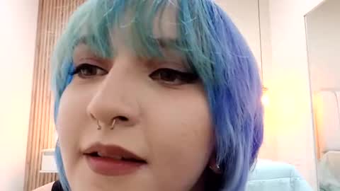 Scarlet online show from November 18, 2025, 5:06 pm