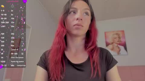 Scarlet  online show from March 7, 2025, 11:38 pm