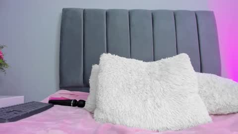 Scarlet  online show from March 8, 2025, 7:53 pm