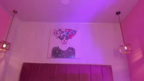 Scarlet  online show from October 23, 2025, 10:52 pm