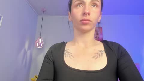 Snapshot of scarletgv chatting on May 25, 2026, 8:42 am Scarlet online show from May 25, 2026, 8:42 am