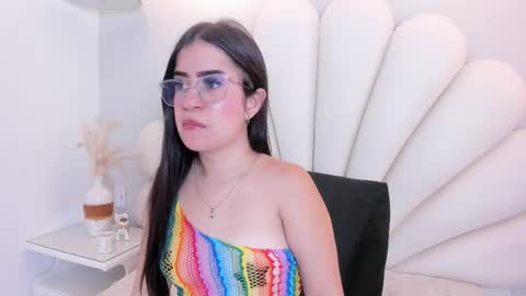 Scarleth online show from February 9, 2026, 12:31 pm