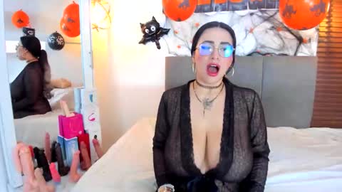 scarleth online show from November 2, 2025, 11:23 am