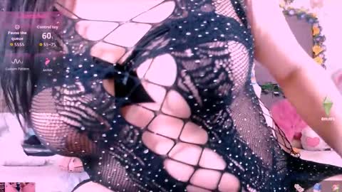 scarlethh hott online show from November 26, 2025, 11:00 am