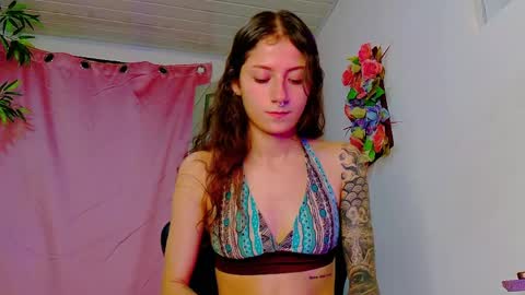 Snapshot of scarletjonesx chatting on May 13, 2026, 12:41 am Denis online show from May 13, 2026, 12:41 am