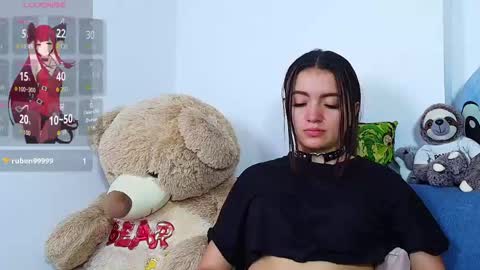 Scarlet online show from April 14, 2026, 6:36 pm