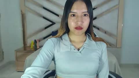 Snapshot of scarletmoonrs chatting on May 22, 2026, 12:55 pm scarletmoonrs online show from May 22, 2026, 12:55 pm