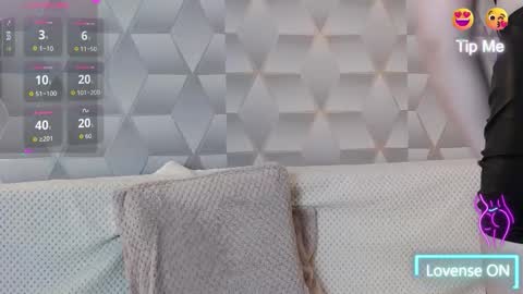 Scarlet online show from January 6, 2026, 11:14 am