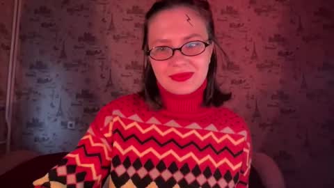 scarletpetal online show from September 10, 2025, 10:37 am