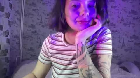 scarletpetal online show from October 18, 2025, 11:55 am