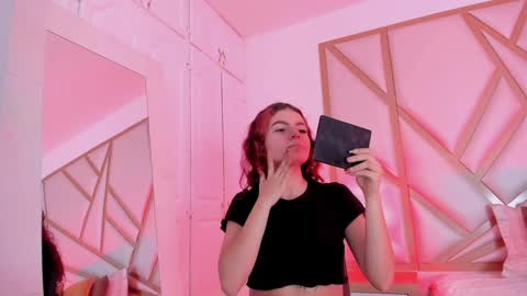 Scarlet online show from December 20, 2024, 11:43 am