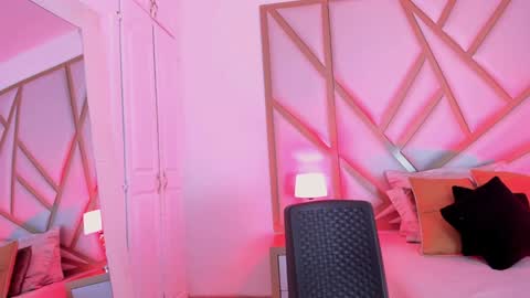 Scarlet online show from January 4, 2025, 2:46 pm