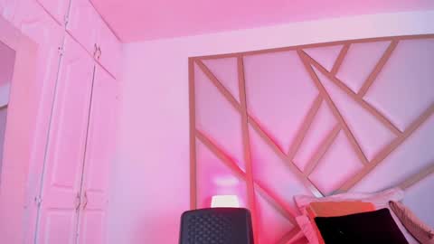 Scarlet online show from January 4, 2025, 5:58 pm