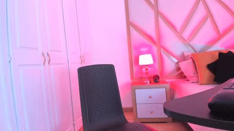 Scarlet online show from January 8, 2025, 4:22 pm