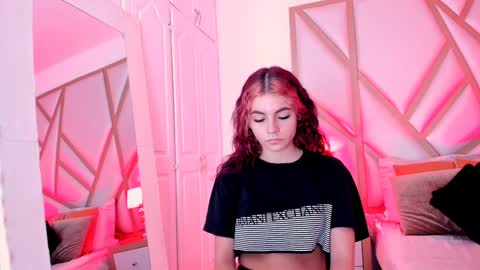 Scarlet online show from February 1, 2025, 12:58 pm