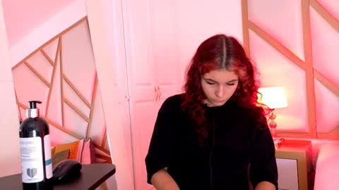 Scarlet online show from February 24, 2025, 5:42 pm