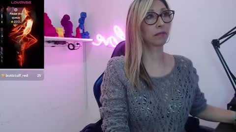 Scarlett online show from January 15, 2026, 11:48 am