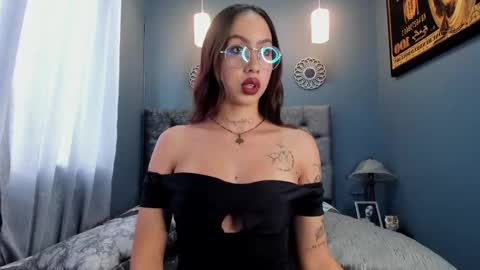 Scarlett online show from October 15, 2025, 5:02 pm