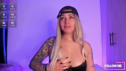 SCARLETT COLLINS online show from September 16, 2025, 11:11 am