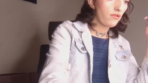 Snapshot of scarlett_crastrawberry chatting on December 14, 2025, 8:46 pm scarlet online show from December 14, 2025, 8:46 pm