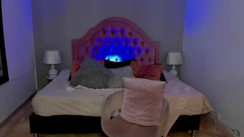 Scarlett  online show from February 18, 2025, 2:49 pm