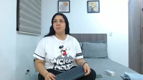 Scarlett and Jazmin online show from April 14, 2026, 7:36 am