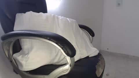 Scarlett online show from March 4, 2025, 3:37 pm