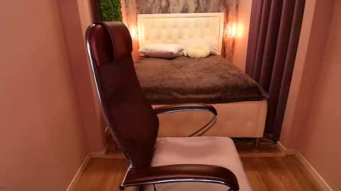 Scarlett online show from February 14, 2025, 3:15 pm