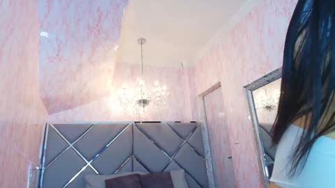 scarlett montoya  online show from January 7, 2026, 1:02 pm