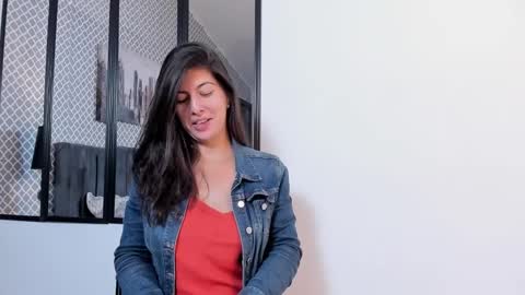 Scarlett online show from January 20, 2025, 1:53 pm