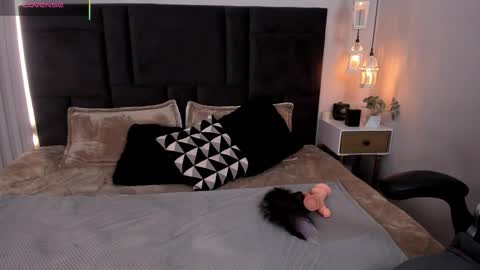 Scarllett online show from February 11, 2026, 5:23 am