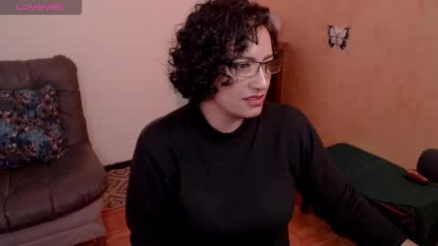 Scarlett sax online show from February 7, 2025, 2:19 am