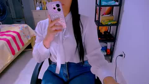scarlet online show from May 1, 2026, 1:32 am