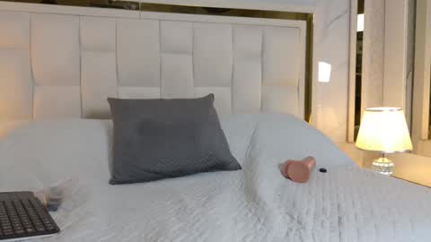 scarlett_sm online show from October 1, 2025, 8:04 pm