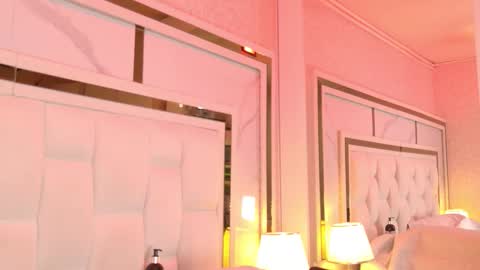 scarlett_sm online show from October 6, 2025, 7:06 am