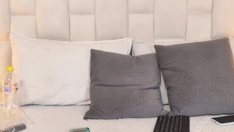 scarlett_sm online show from October 16, 2025, 7:48 pm