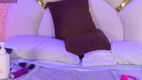 scarlett_sm online show from October 18, 2025, 8:59 am
