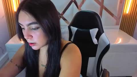 Scarlett online show from October 1, 2025, 12:33 pm