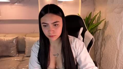 Scarlett online show from December 20, 2025, 7:54 pm