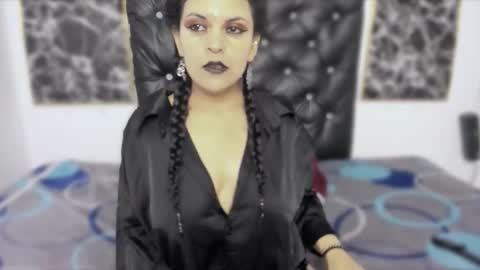 Scarlett online show from November 12, 2025, 2:39 pm