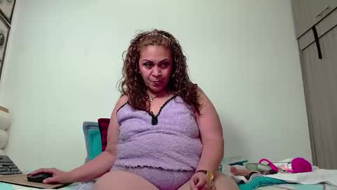 scarlettbooty online show from November 14, 2025, 4:11 am