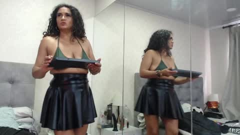 Snapshot of scarlettgreen_ chatting on April 23, 2026, 12:29 pm Scartt online show from April 23, 2026, 12:29 pm